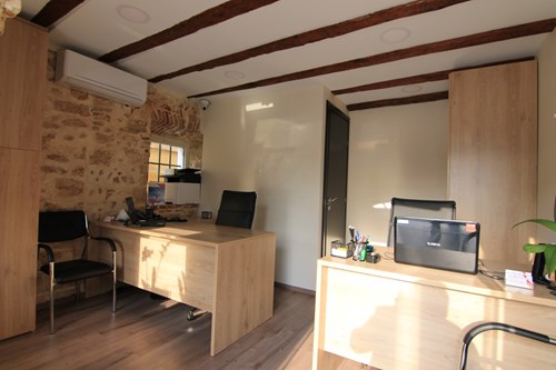 Realty photo 2