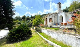 Detached house 318 m² in Corfu