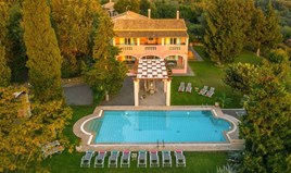 Villa 540 m² in Corfu