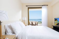 Property 16200 photo 3