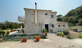 Müstakil ev 200 m² Korfu’da