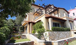 Kuća 320 m² na Atici