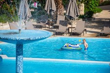 Property 449 photo 26