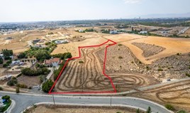 Land 9309 m² in Nicosia