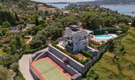 Villa 436 m² in Corfu