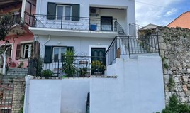 Müstakil ev 105 m² Korfu’da
