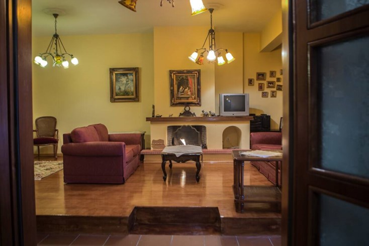 Realty photo 2