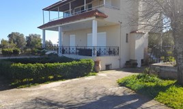 بيت مستقل 160 m² في أتيكا