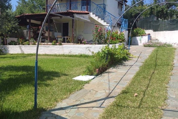 Realty photo 1