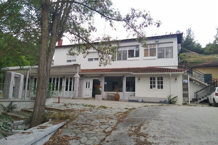 Realty photo 1
