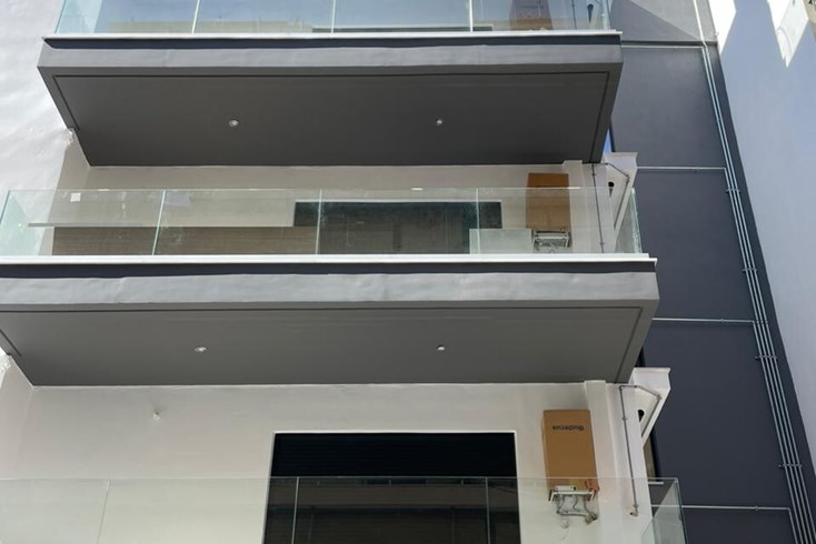 Realty photo 2