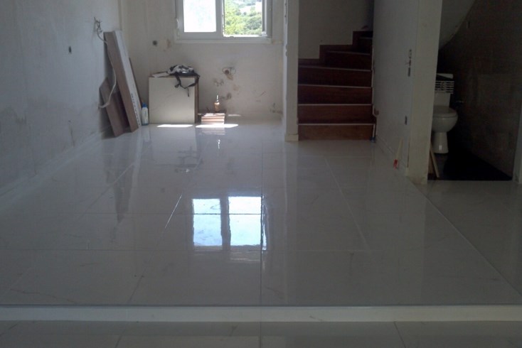 Realty photo 2