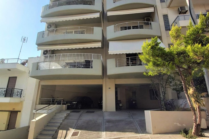 Realty photo 1