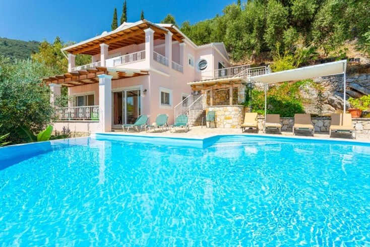 Realty photo 2