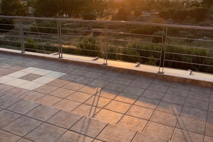 Realty photo 2