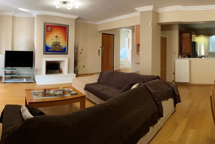 Realty photo 3