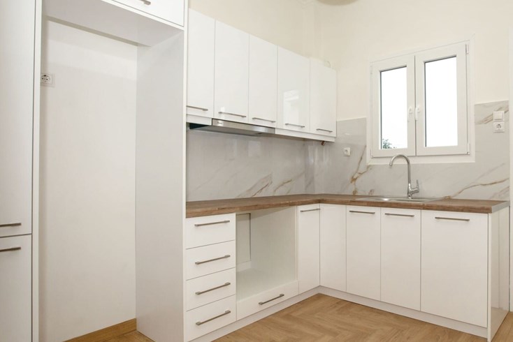 Realty photo 2
