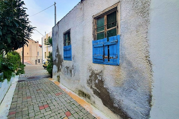 Realty photo 1