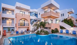Хотел 850 m² на Крит