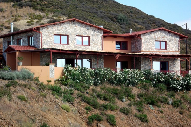 Realty photo 2