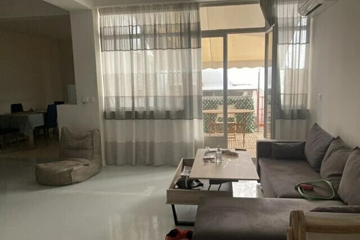 Realty photo 3