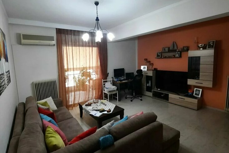 Realty photo 1