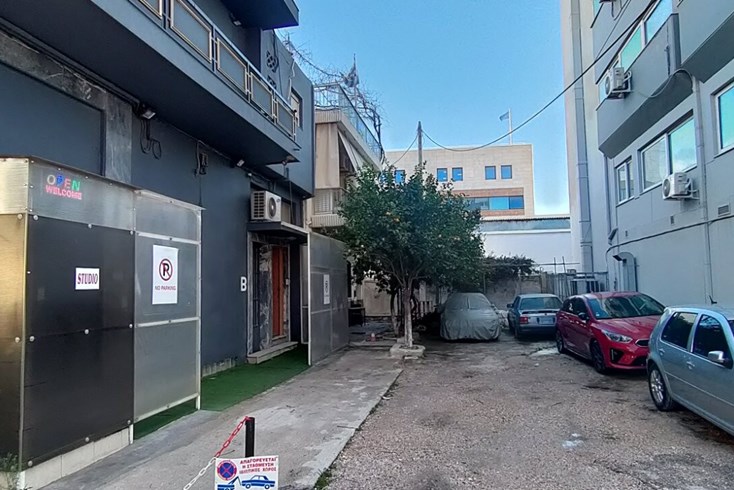 Realty photo 2