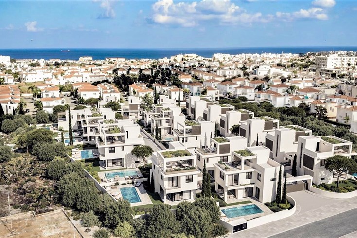 Realty photo 3