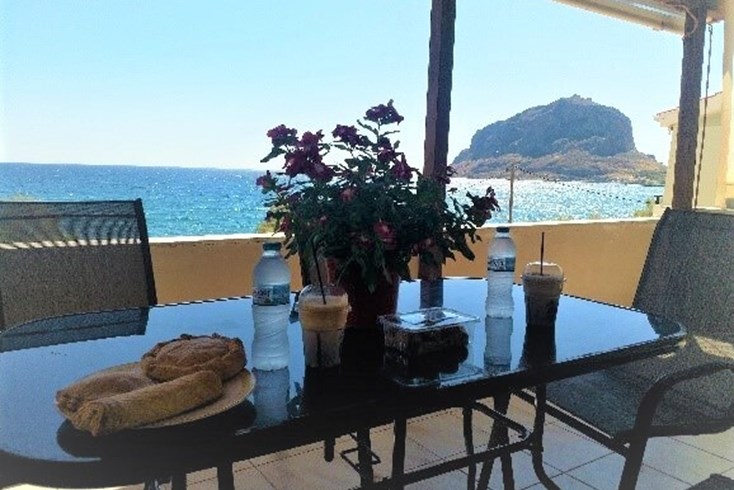 Realty photo 2