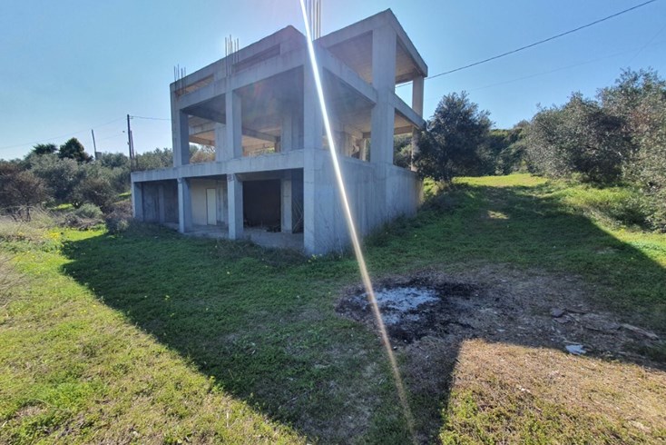 Realty photo 1