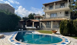 Villa 450 m² in Corfu
