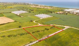 Land 3292 m² in Larnaka