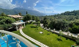 Villa 300 m² in Corfu