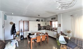Appartement 100 m² dans la banlieue de Thessalonique
