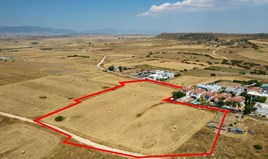 Land 13713 m² in Nicosia