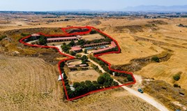 Land 18517 m² in Nicosia