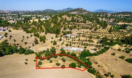 Land 1688 m² in Nicosia