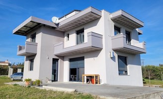 კოტეჯი 240 m² სალონიკის გარეუბანში