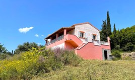 Detached house 319 m² in Corfu