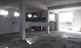 Commercial property 200 m² na przedmieściach Salonik