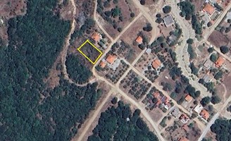 Земельна ділянка 833 m² в Аспровальті