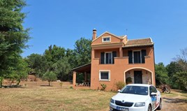 Kuća 200 m² na Krfu