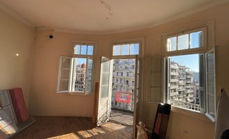 Commercial property 125 m² u Solunu