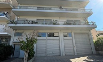 Building 645 m² Atina’da