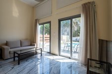 Property 65730 photo 3