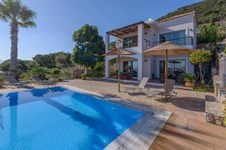 Property 714 photo 1