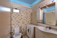 Property 714 photo 17
