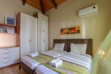 Property 714 photo 12