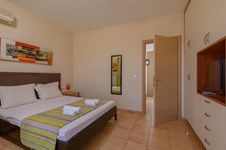 Property 714 photo 14