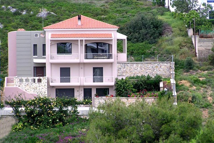 Realty photo 2